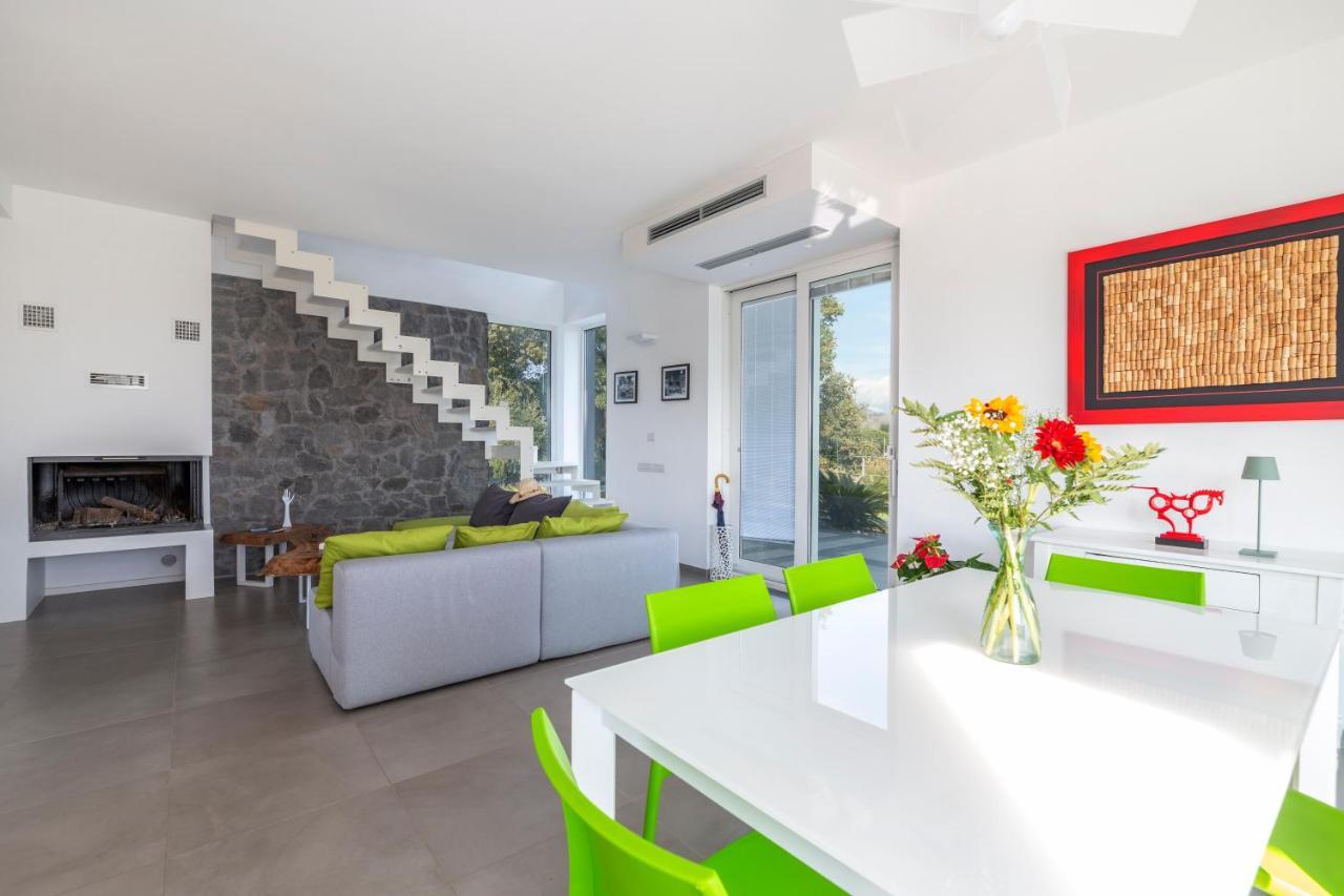 Design Villa In Piedimonte Etneo Exterior foto